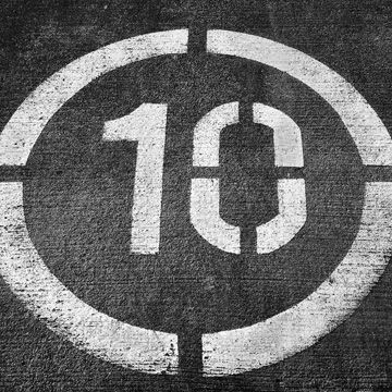 Ten ways to attract visitors to your exhibition stand.